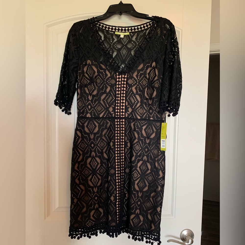 Women’s black lace v-neck midi dress NWT SIZE 8